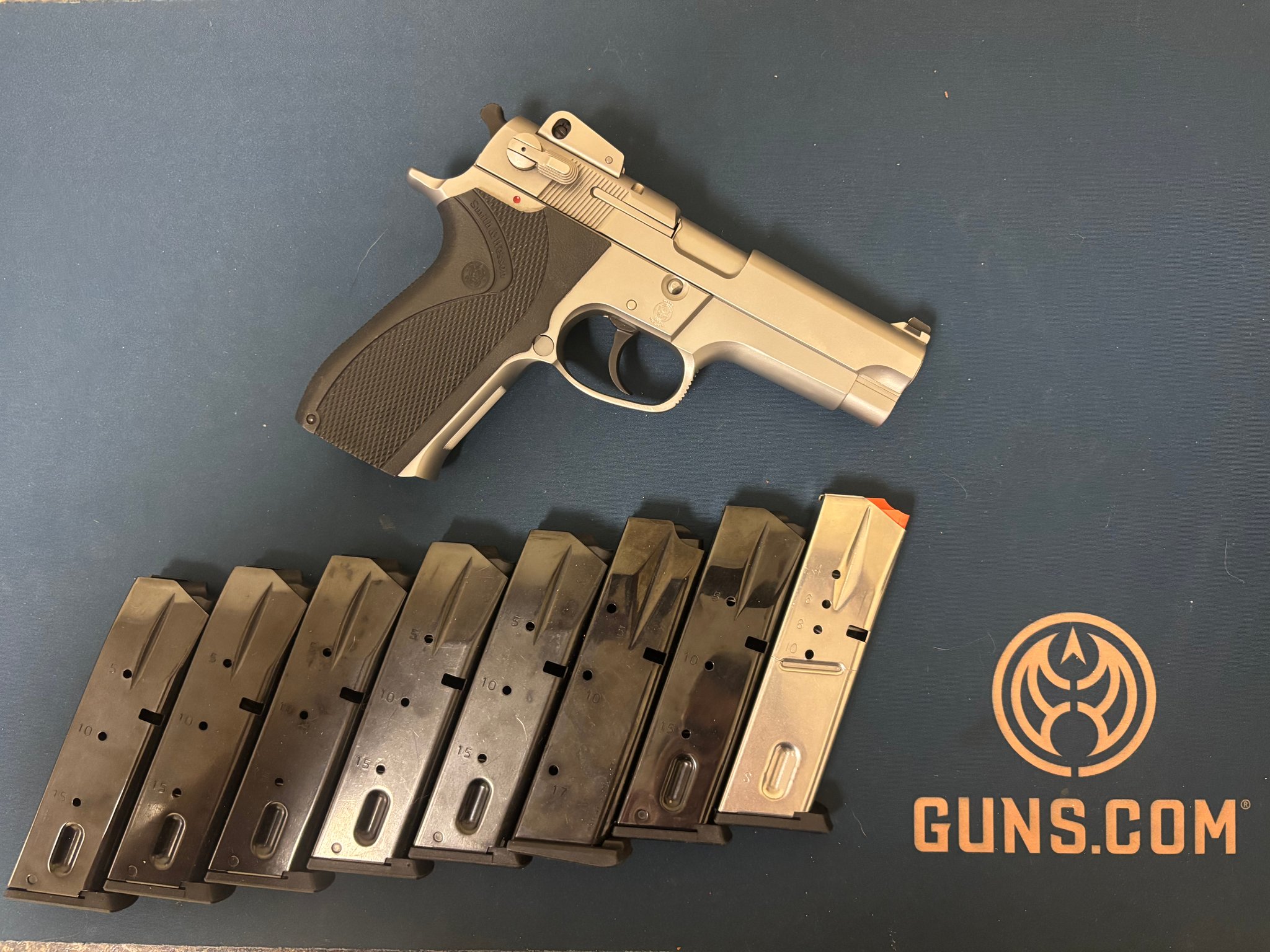 SMITH & WESSON 5906
